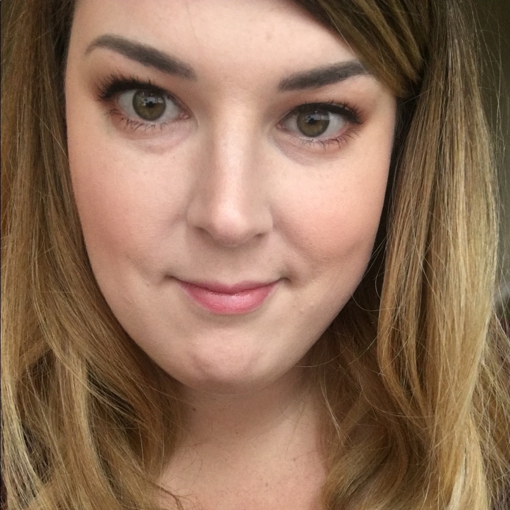 Meet your Posher, Becca